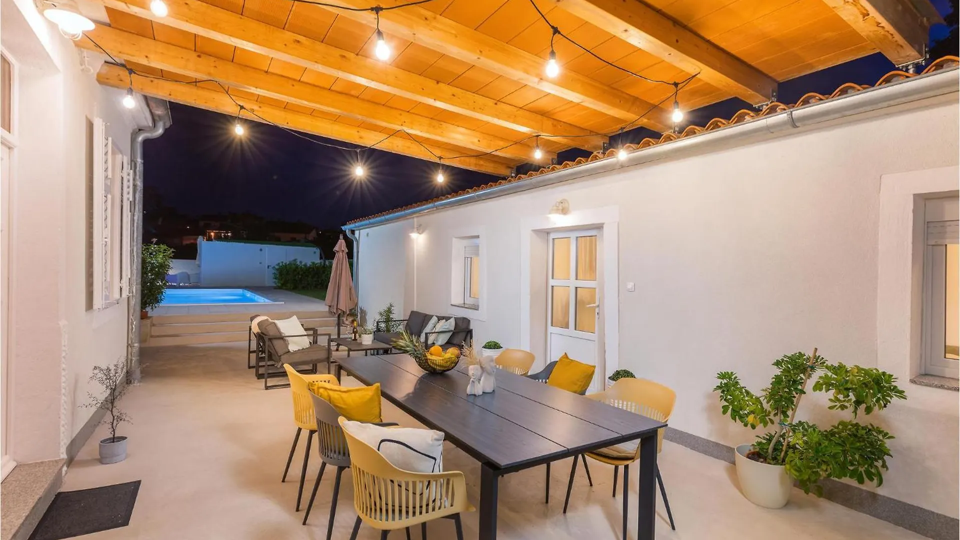 Lovely Home In Pula With Wifi